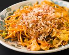 Yakisoba noodles with sauce