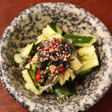 Spicy pounded cucumber