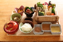 Vegetables steamed in a bamboo steamer