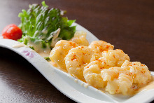 Stir-fried shrimp with mayonnaise