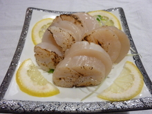 Scallop sashimi