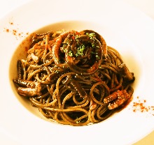 Pasta with squid ink sauce