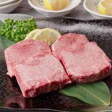 Thick-cut premium grilled tongue seasoned with salt