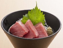 Chutoro (medium fatty tuna) sashimi