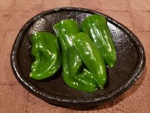 Grilled green pepper