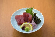 Assorted tuna sashimi