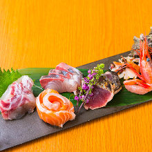 Assorted sashimi