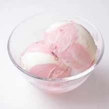 strawberry ice cream