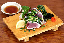 Seared skipjack tuna