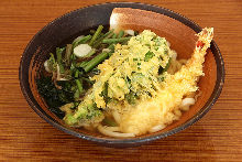 Wheat noodles with tempura