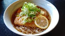 Wheat noodles with sweet fried tofu