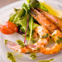 Shrimp teppanyaki with vegetables