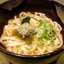 Wheat noodles topped with fried offal