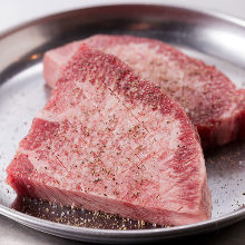 Premium grilled tongue seasoned with salt