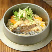 Gomoku kamameshi (pot rice)