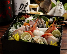 Assorted sashimi