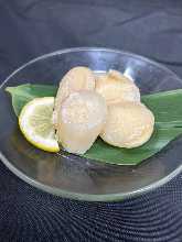 Salted and grilled scallops