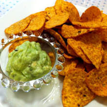 Fried Tortilla with avocado dip