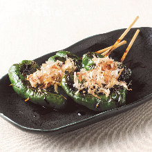 Grilled green pepper