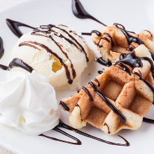 Waffles with vanilla ice cream