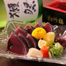 Seared skipjack tuna