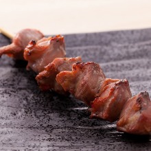 Grilled gizzard skewer