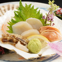 Scallop sashimi