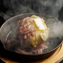 Steamed potatoes with butter