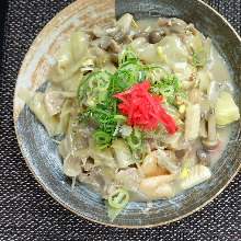 Sara Udon (fried noodles  with vegetable and various toppings)