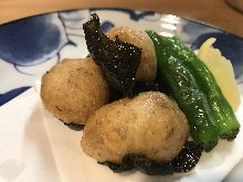 Seaweed-wrapped fried food