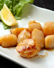 Grilled scallop with butter