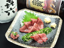 Fatty horse meat sashimi