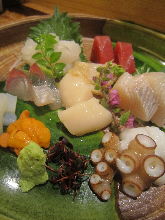 Assorted sashimi