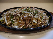 Yakisoba noodles