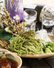 Tea-flavored buckwheat noodles