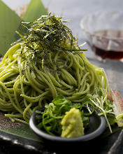 Tea-flavored buckwheat noodles
