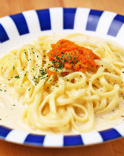 Pasta with cream of sea urchin