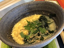 Wakame seaweed egg drop soup