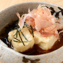 Deep-fried tofu in broth