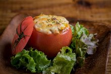 Grilled tomatoes with cheese