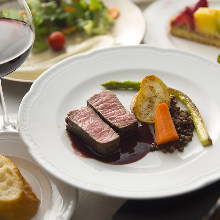 12,960 JPY Course (7 Items) 12,960 JPY Course (7 Items)