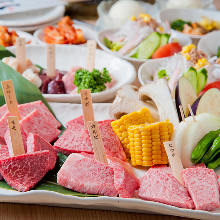 5,830 JPY Course (13 Items) 5,830 JPY Course (13 Items)