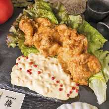 Fried chicken with vinegar and tartar sauce