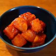 Cubed daikon radish kimchi