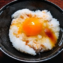 Tamagokake gohan (rice with raw egg)