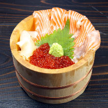 "Oyako" salmon roe and Japanese salmon rice bowl