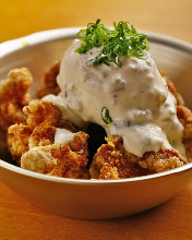 Fried chicken with vinegar and tartar sauce