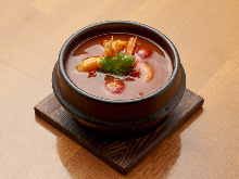 Stir-fried shrimp in chili sauce
