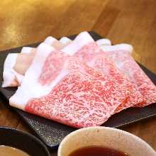  (Japan's Top Three Wagyu) Kobe Beef / Domestic Pork Set