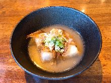 Deep-fried tofu in broth